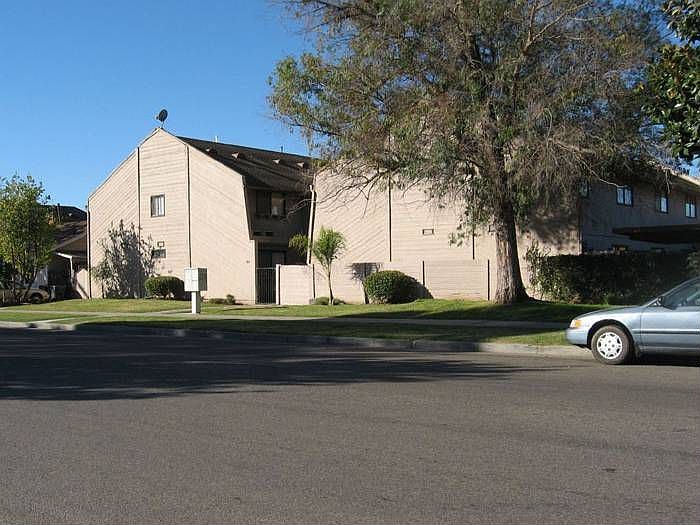 1st image of 709 S Lincoln St APT 10