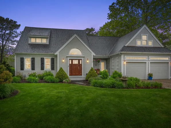 35 Bayshore Drive, Mashpee, MA 02649