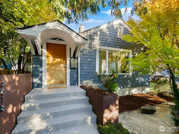 3618 Whitman Avenue N, Seattle, WA 98103