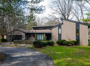 353 E Hamilton Ln, Battle Creek, MI 49015