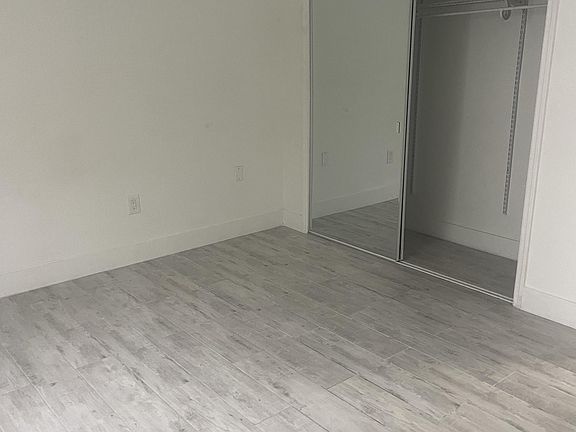 3rd image of 2008 SW 3rd St #4