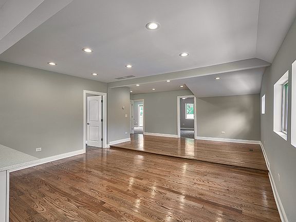 3rd image of 5020 157th St