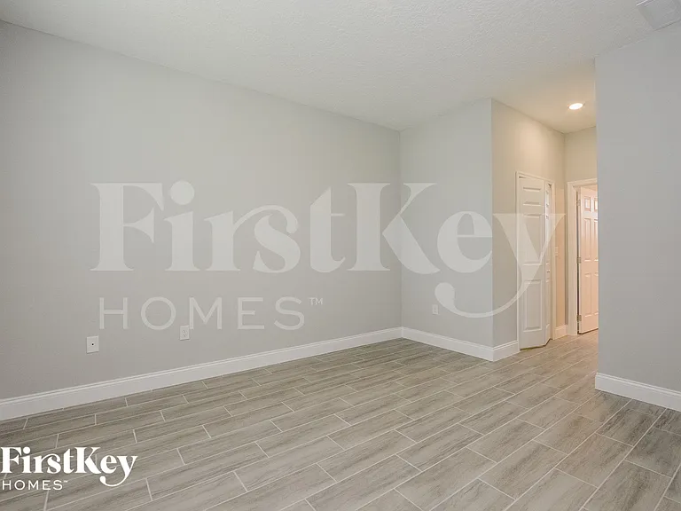 308 Camellia Ct — Photo 8