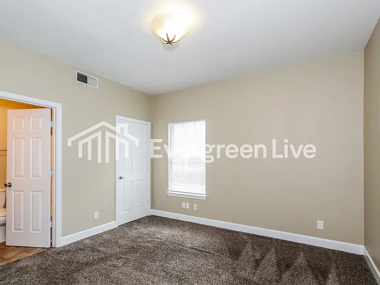 200 Lamplighter Ln — Photo 9