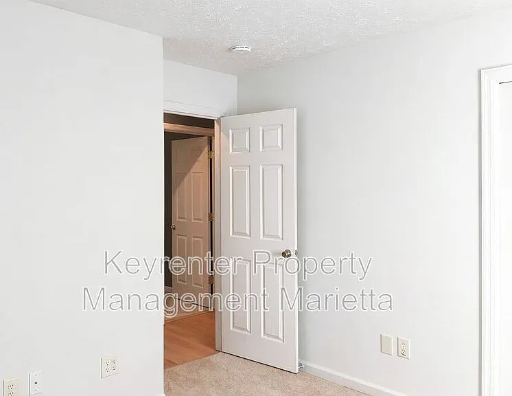 5088 Ravenwood Dr — Photo 8