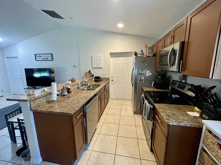 1167 Urmey Ln — Photo 7