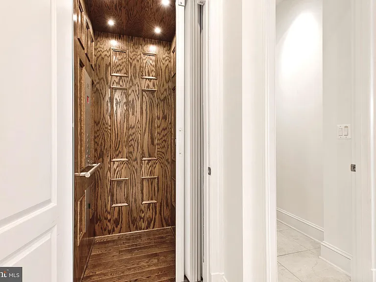 8319 Quarry Manor Ter — Photo 13