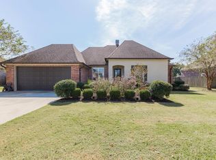 281 Grand Lake Dr, Arnaudville, LA 70512