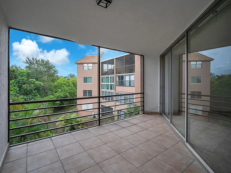 3100 N Pine Island Rd #306 — Photo 22