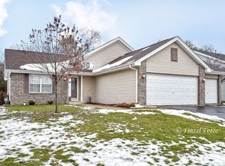 414 Candlewood Ln, Belvidere, IL 61008