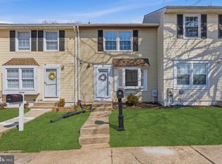 8 Bardia Ct, Rosedale, MD 21237