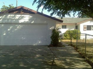 1050 San Carlos St, Porterville, CA 93257