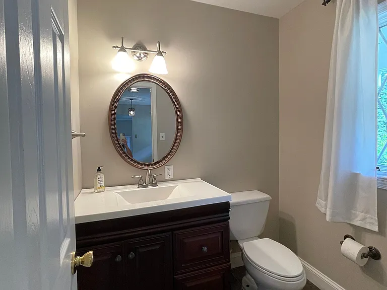 8824 Fircrest Pl — Photo 6