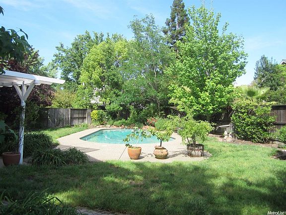 5th image of 108 Ainsworth Way