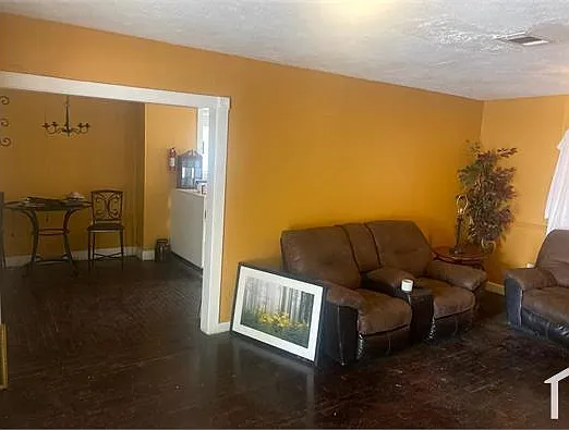 3 bed, $900 — Photo 3