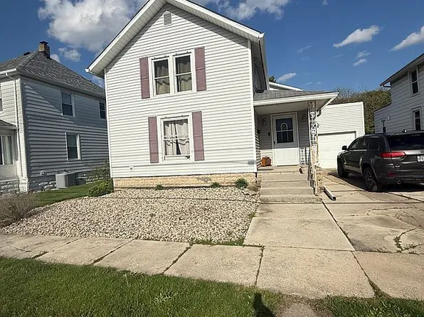 1220 N Union St, Fostoria, OH 44830
