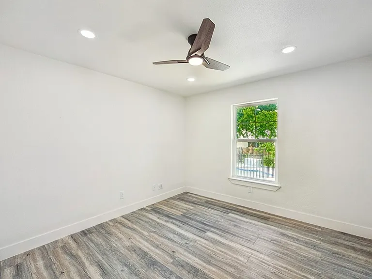 913 Filmore Dr — Photo 22