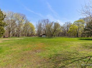 610 Summerset Dr, Jenison, MI 49428