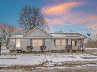 7434 11a Rd, Plymouth, IN 46563