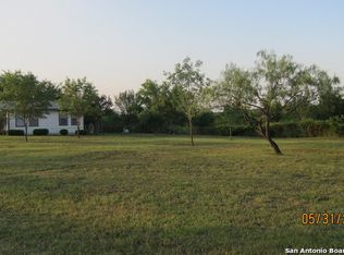 120 Cross Ln, Niederwald, TX 78640