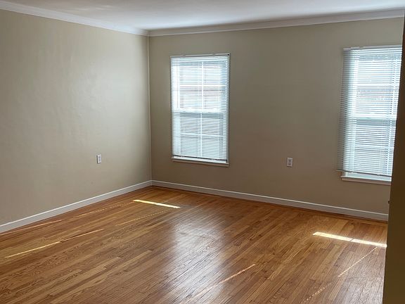 2nd image of 428 N San Mateo Dr