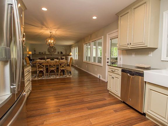 3rd image of 172 Idle Hour Dr