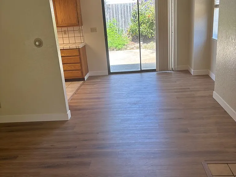 308 Hill St — Photo 3