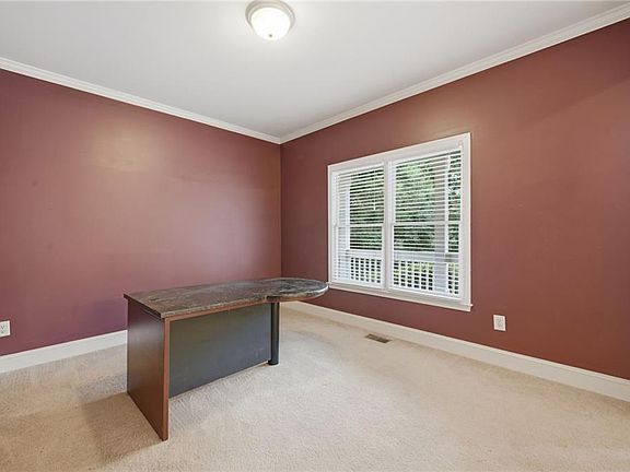 5th image of 306 Sheridan Pl