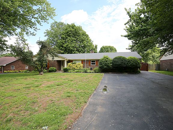 2nd image of 2712 Garrett Dr