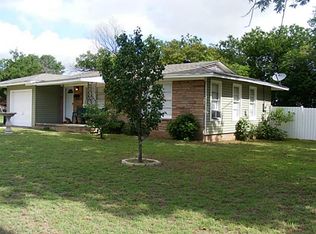 612 Crestview Dr, Granbury, TX 76048