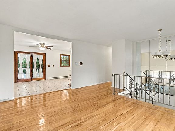 2nd image of 710 Butterfield Dr