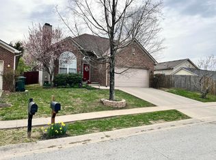 2480 Shady Hills Dr, Lexington, KY 40509