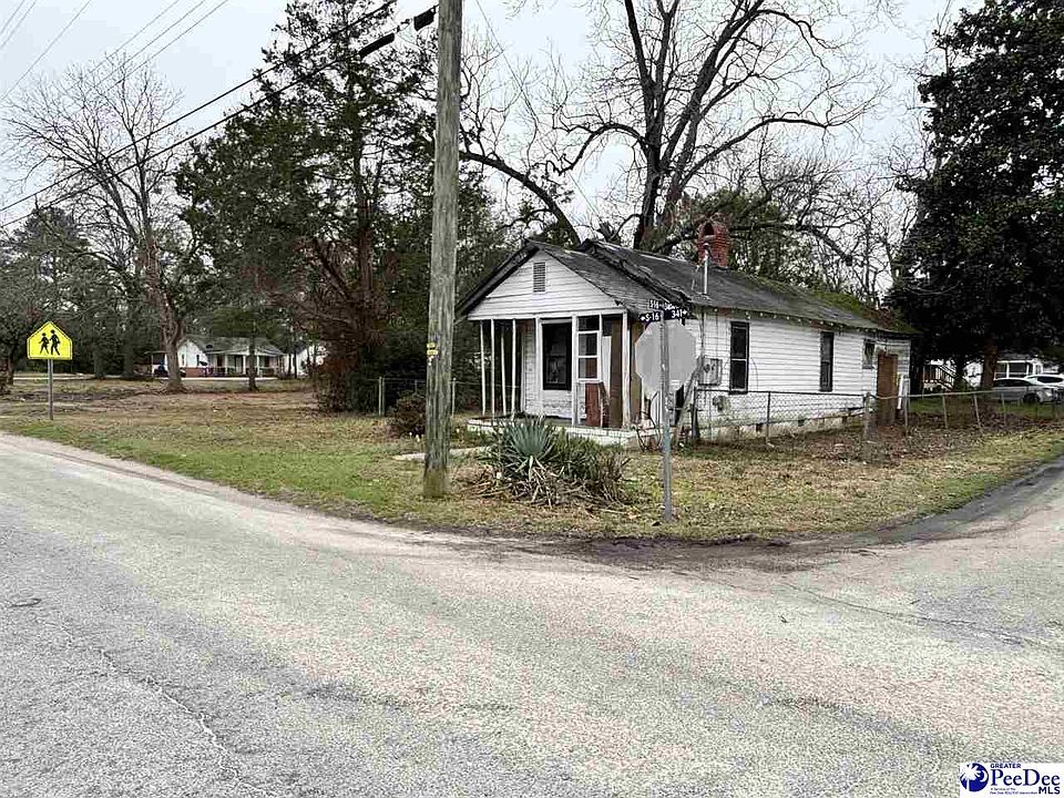 2nd image of 200 Southern Pine St