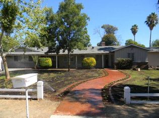 172 Las Flores Dr, Hemet, CA 92544