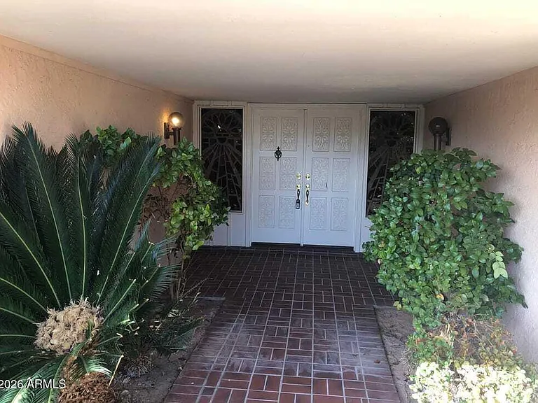 4800 E Mountain View Rd — Photo 3