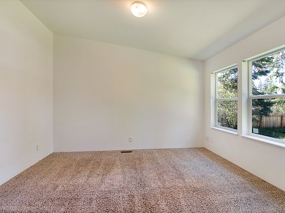 4th image of 24915 53rd Ave E