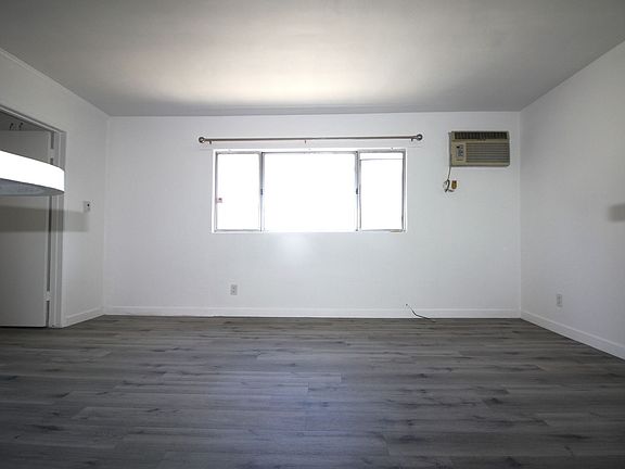 2nd image of 14629 Gilmore St APT 8