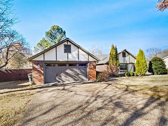 3rd image of 1307 E Wimbledon Pl