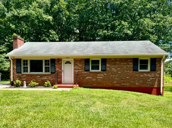 181 Wildwood Dr, Madison Heights, VA 24572