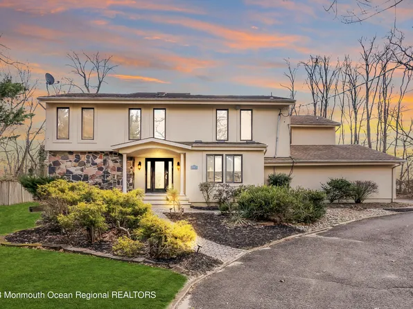 12 Alvord St, Oakhurst, NJ 07755