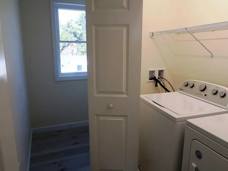 2 Amherst Ave — Photo 14
