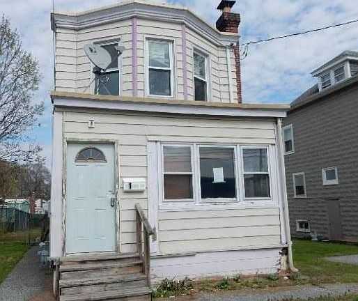 2nd image of 1 Larch Ave