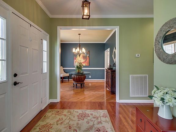 2nd image of 362 Saint Andrews Dr