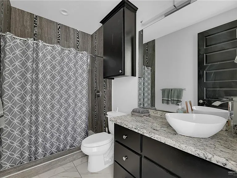 1102 W Pear Ave — Photo 10