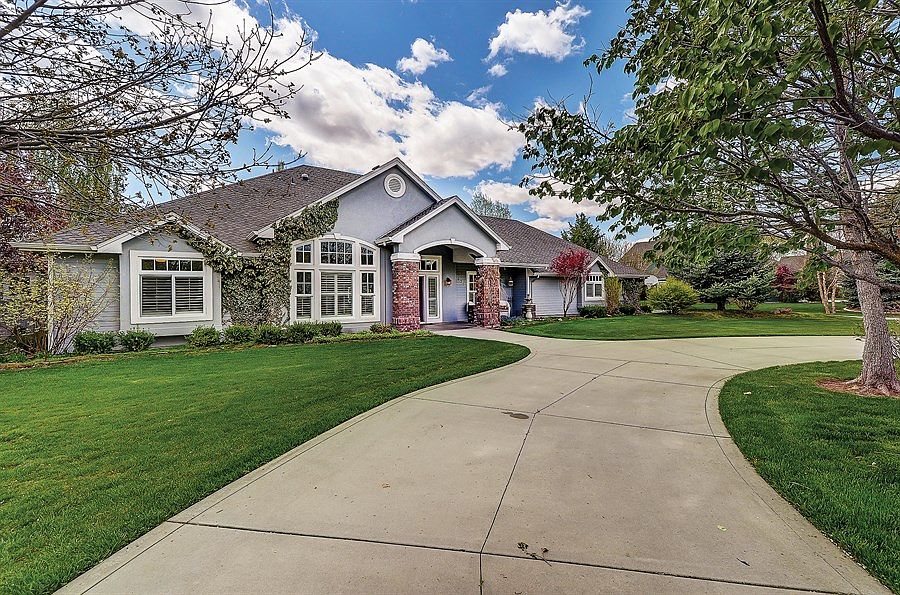 2nd image of 2631 W Conifer Dr