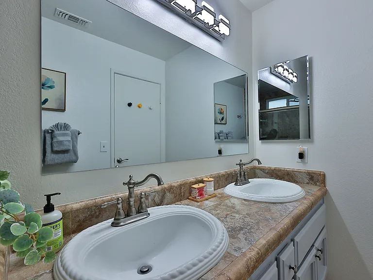 115 Rambling Dr — Photo 27