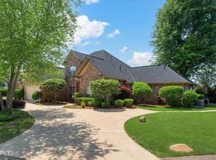 7204 Old River Dr, Shreveport, LA 71105