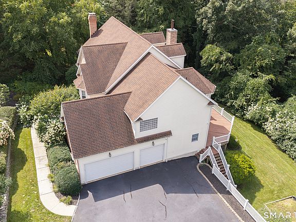 3rd image of 245 Grey Rock Road