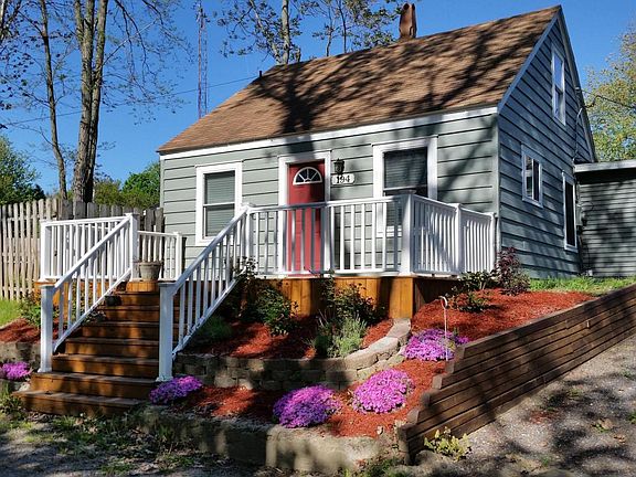 2nd image of 855 Jewett Ave