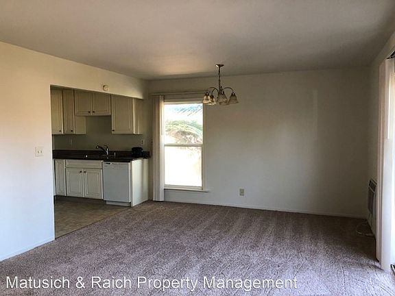 3rd image of 20652 Park Cir W APT 3